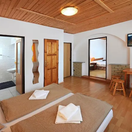 Guest house Maco