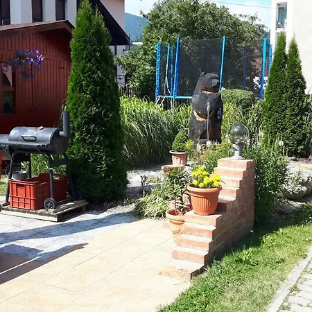 Casa de hóspedes Maco 2*